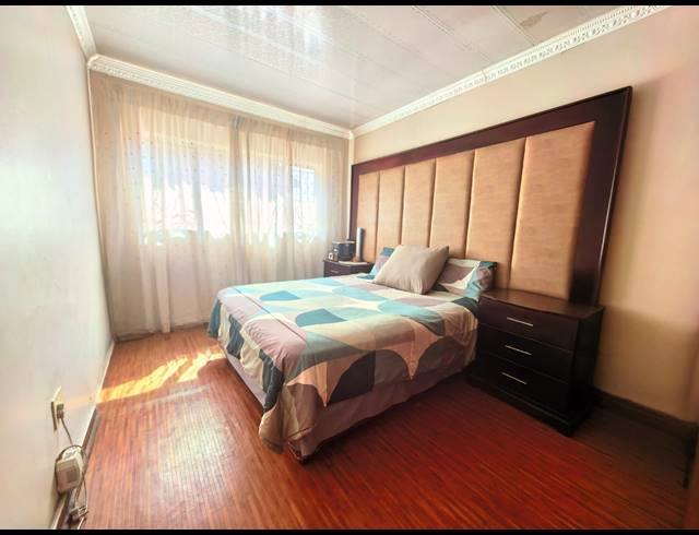 3 BEDROOM HOUSE FOR SALE IN ZAMDELA